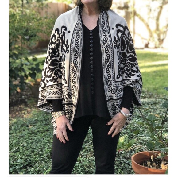 Soft Surroundings Sweaters - Soft Surroundings Shawl Poncho Cardigan One Size Brown Black Paisley Boho Fall